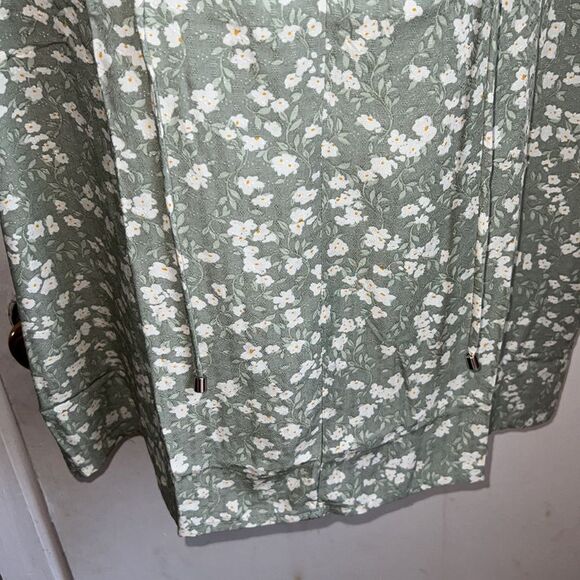 BUFFALO DAVID BITTON Mint Ditsy Floral Jaquan’s Flutter Sleeve Blouse-L NWT - Picture 4 of 10